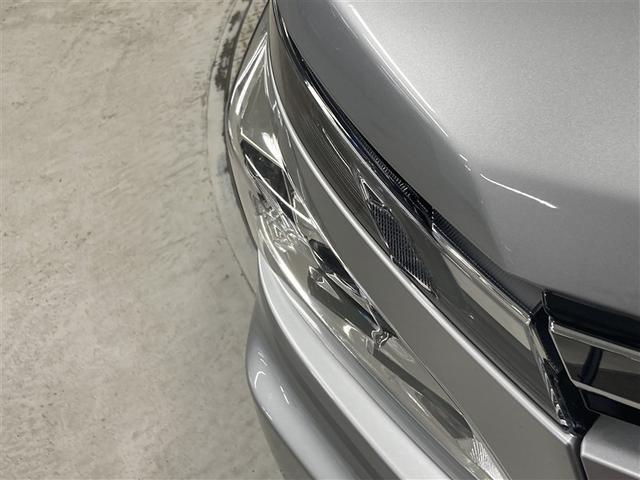 ヴォクシー Ｖ　フルセグ　メモリーナビ　ＤＶＤ再生　バックカメラ　衝突被害軽減システム　ＥＴＣ　ドラレコ　両側電動スライド　ＬＥＤヘッドランプ　ウオークスルー　乗車定員７人　３列シート　アイドリングストップ（5枚目）