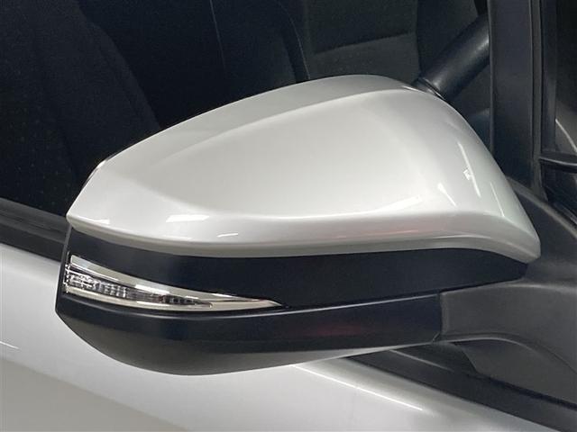 ヴォクシー Ｖ　フルセグ　メモリーナビ　ＤＶＤ再生　バックカメラ　衝突被害軽減システム　ＥＴＣ　ドラレコ　両側電動スライド　ＬＥＤヘッドランプ　ウオークスルー　乗車定員７人　３列シート　アイドリングストップ（7枚目）