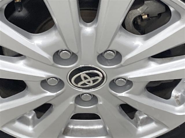 ヴォクシー Ｖ　フルセグ　メモリーナビ　ＤＶＤ再生　バックカメラ　衝突被害軽減システム　ＥＴＣ　ドラレコ　両側電動スライド　ＬＥＤヘッドランプ　ウオークスルー　乗車定員７人　３列シート　アイドリングストップ（8枚目）