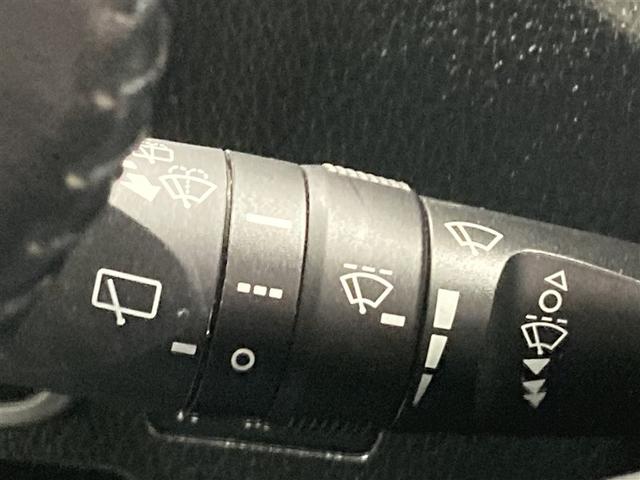 ヴォクシー Ｖ　フルセグ　メモリーナビ　ＤＶＤ再生　バックカメラ　衝突被害軽減システム　ＥＴＣ　ドラレコ　両側電動スライド　ＬＥＤヘッドランプ　ウオークスルー　乗車定員７人　３列シート　アイドリングストップ（16枚目）