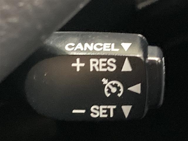 ヴォクシー Ｖ　フルセグ　メモリーナビ　ＤＶＤ再生　バックカメラ　衝突被害軽減システム　ＥＴＣ　ドラレコ　両側電動スライド　ＬＥＤヘッドランプ　ウオークスルー　乗車定員７人　３列シート　アイドリングストップ（17枚目）