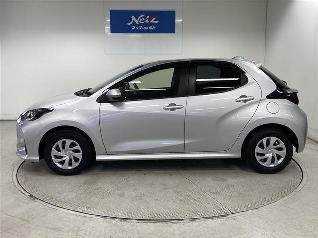 �O���̂��Ȃ��V���v���X�^�C���B�����₷���R���p�N�g�{�f�B�̒��ɁA��Ƃ肠���Ԃ�����Ă��܂��B