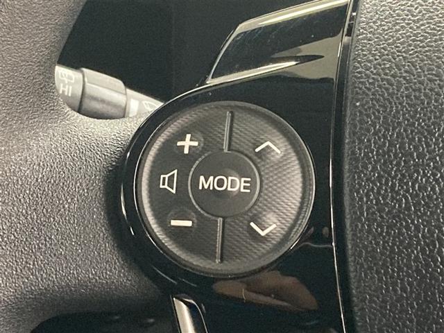 �I�[�f�B�I���삪�X�e�A�����O�����𗣂����A�^�]�ɏW�������܂܎茳�ő���ł��܂��B