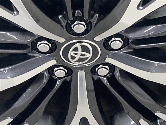 �S�̂̃X�^�C�����������߂鏃���A���~�z�C�[���B�@�~�܂��Ă��Ă����݊��̂���f�U�C���B