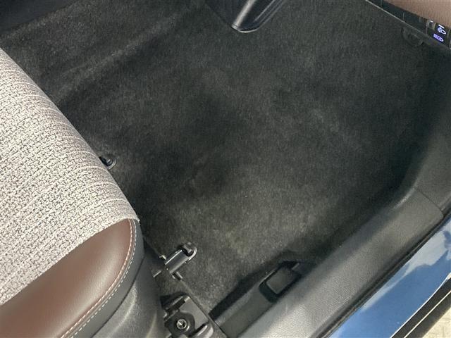 ��������A�t���A�}�b�g���A���������򂵂Ă���܂��B