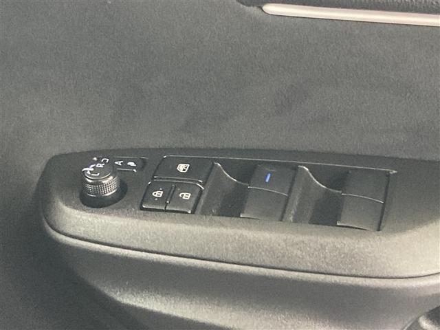 �i�[�������R���h�A�~���[�ƁA�p���[�E�B���h�E�}�X�^�[�X�C�b�`�ł��B�ԓ��̊��C���^�]�Ȃ���ȒP�ɍs���܂��B