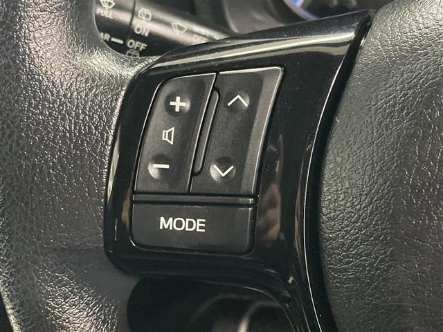 �I�[�f�B�I���삪�X�e�A�����O�����𗣂����A�^�]�ɏW�������܂܎茳�ő���ł��܂��B