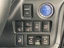 運転席からも操作ができる両側パワースライドドアです。ご家族の乗り降りがより便利になる、みんなが嬉しい装備です。