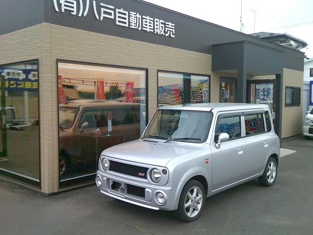 アルトラパン ＳＳ　４ＷＤ　ＥＴＣ　キーレスエントリー　シートヒーター　ＭＴ　ＡＢＳ　アルミホイール　衝突安全ボディ　エアコン　パワーステアリング　パワーウィンドウ（12枚目）