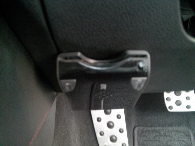 86 GTリミテッド 車高調 TRDマフラー HKSスーパーチャージャー ETC バックカメラ TV AT HIDヘッドランプ スマートキー アルミホイール 盗難防止システム 衝突安全ボディ ABS ESC(3枚目)