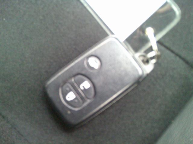 86 GTリミテッド 車高調 TRDマフラー HKSスーパーチャージャー ETC バックカメラ TV AT HIDヘッドランプ スマートキー アルミホイール 盗難防止システム 衝突安全ボディ ABS ESC(8枚目)