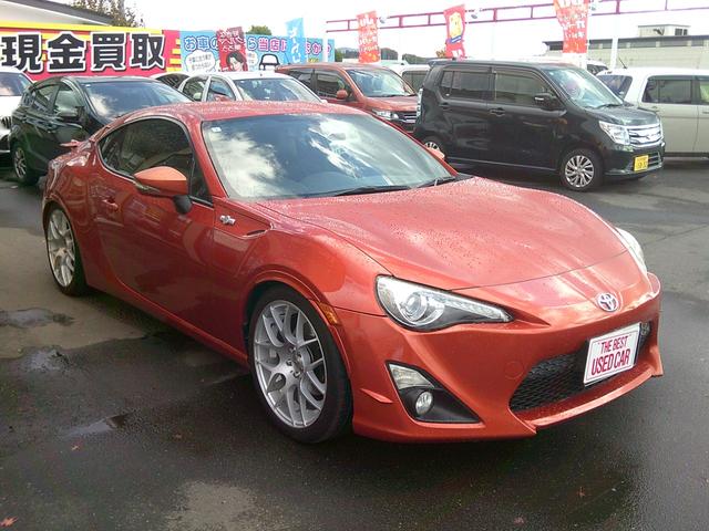 86 GTリミテッド 車高調 TRDマフラー HKSスーパーチャージャー ETC バックカメラ TV AT HIDヘッドランプ スマートキー アルミホイール 盗難防止システム 衝突安全ボディ ABS ESC(12枚目)