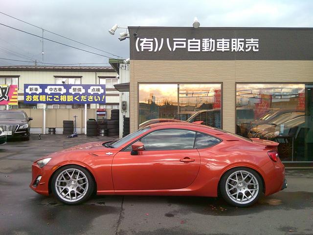 86 GTリミテッド 車高調 TRDマフラー HKSスーパーチャージャー ETC バックカメラ TV AT HIDヘッドランプ スマートキー アルミホイール 盗難防止システム 衝突安全ボディ ABS ESC(16枚目)