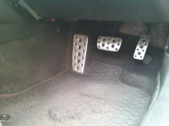 86 GTリミテッド 車高調 TRDマフラー HKSスーパーチャージャー ETC バックカメラ TV AT HIDヘッドランプ スマートキー アルミホイール 盗難防止システム 衝突安全ボディ ABS ESC(26枚目)