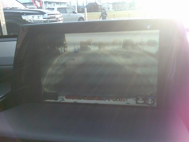 クラウンハイブリッド ＲＳアドバンス　Ｆｏｕｒ　４ＷＤ　ドライブレコーダー　ＥＴＣ　クリアランスソナー　レーンアシスト　オートクルーズコントロール　衝突被害軽減システム　バックカメラ　ナビ　アルミホイール　オートマチックハイビーム（3枚目）