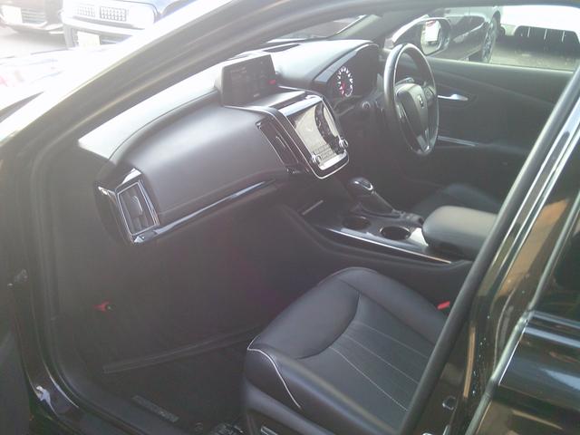 クラウンハイブリッド ＲＳアドバンス　Ｆｏｕｒ　４ＷＤ　ドライブレコーダー　ＥＴＣ　クリアランスソナー　レーンアシスト　オートクルーズコントロール　衝突被害軽減システム　バックカメラ　ナビ　アルミホイール　オートマチックハイビーム（9枚目）