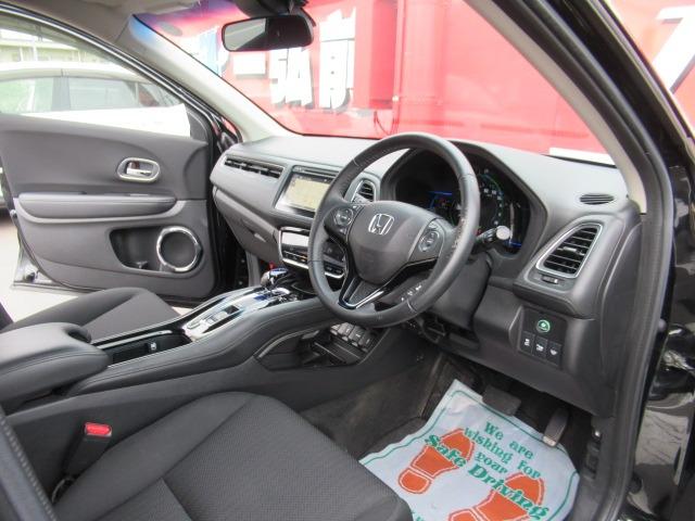 ハイブリッドX 4WD インターナビ バックカメラ あんしんPKG 衝突軽減 ワイパーデアイサー ドアミラーヒーター シートヒーター 光のアイテムPKG クルコン フルセグTV Bluetooth USB ETC(8枚目)