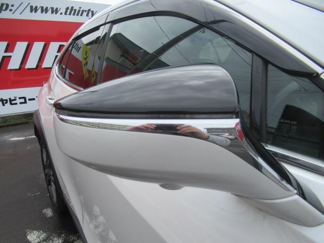 ＵＸ ＵＸ２５０ｈ　バージョンＬ　４ＷＤ／禁煙車／衝突軽減ブレーキ／全周囲カメラ／障害物センサ／シートエアコン／シートヒーター／ステアリングヒーター／電動リアゲート／純正アルミホイール／黒革シート／リアカメラ／ドアバイザー／ドラレコ（44枚目）