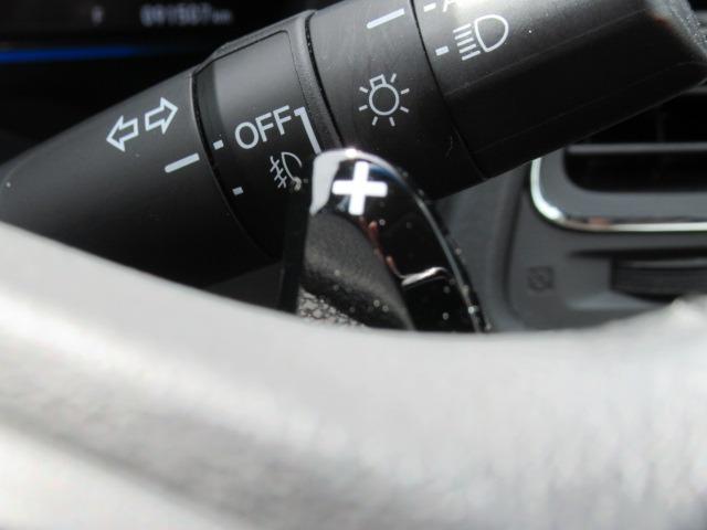 ヴェゼル ハイブリッドＸ・Ｌパッケージ　４ＷＤ／禁煙車／寒冷地仕様／衝突軽減ブレーキ／ドライブレコーダー／社外ＳＤナビ／フルセグ／シートヒーター／レーダー探知機／セパレート型スピーカー／ドアバイザー／社外アルミホイール／ワイパーデアイサー（31枚目）