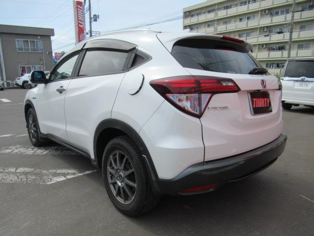 ヴェゼル ハイブリッドＸ・Ｌパッケージ　４ＷＤ／禁煙車／寒冷地仕様／衝突軽減ブレーキ／ドライブレコーダー／社外ＳＤナビ／フルセグ／シートヒーター／レーダー探知機／セパレート型スピーカー／ドアバイザー／社外アルミホイール／ワイパーデアイサー（47枚目）