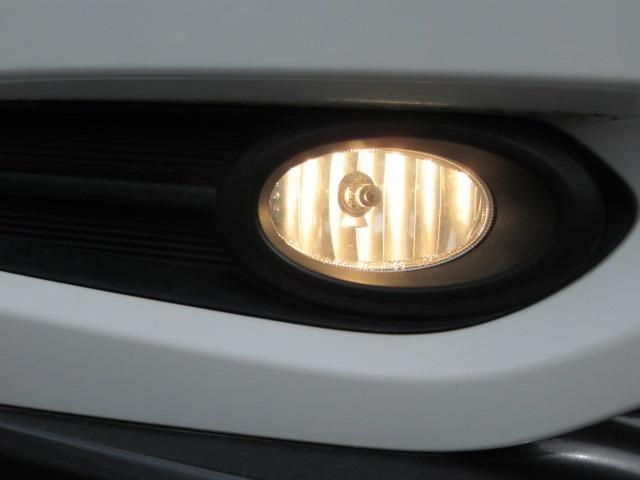 ヴェゼル ハイブリッドＸ・Ｌパッケージ　４ＷＤ／禁煙車／寒冷地仕様／衝突軽減ブレーキ／ドライブレコーダー／社外ＳＤナビ／フルセグ／シートヒーター／レーダー探知機／セパレート型スピーカー／ドアバイザー／社外アルミホイール／ワイパーデアイサー（52枚目）