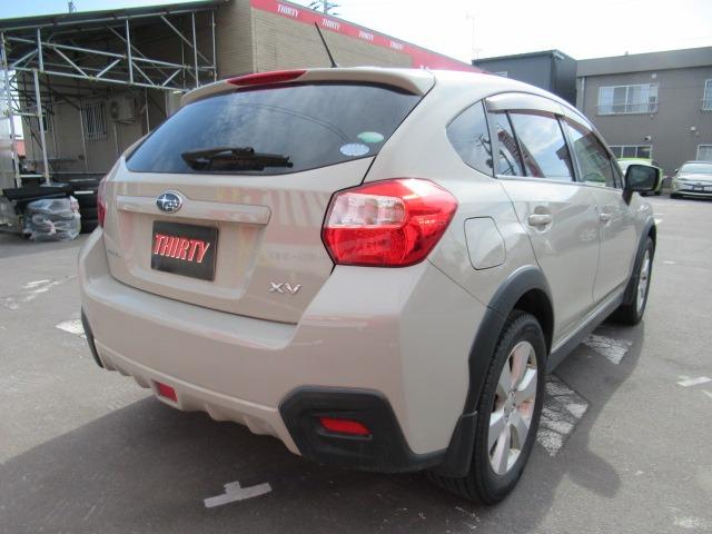ＸＶ ２．０ｉ　４ＷＤ／禁煙車／ＳＤナビ／フルセグ／ＨＩＤヘッドライト／ＥＴＣ／Ｂｌｕｅｔｏｏｔｈ／ドアバイザー／フォグライト／純正アルミホイール／キーレスキー／アイドリングストップ／横滑り防止装置／パドルシフト（41枚目）