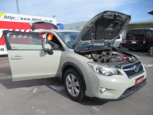 ＸＶ ２．０ｉ　４ＷＤ／禁煙車／ＳＤナビ／フルセグ／ＨＩＤヘッドライト／ＥＴＣ／Ｂｌｕｅｔｏｏｔｈ／ドアバイザー／フォグライト／純正アルミホイール／キーレスキー／アイドリングストップ／横滑り防止装置／パドルシフト（65枚目）