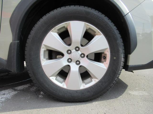 ＸＶ ２．０ｉ　４ＷＤ／禁煙車／ＳＤナビ／フルセグ／ＨＩＤヘッドライト／ＥＴＣ／Ｂｌｕｅｔｏｏｔｈ／ドアバイザー／フォグライト／純正アルミホイール／キーレスキー／アイドリングストップ／横滑り防止装置／パドルシフト（67枚目）