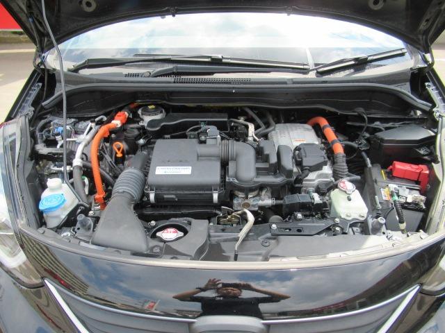 フィット ｅ：ＨＥＶクロスター　４ＷＤ／禁煙車／寒冷地仕様／衝突軽減ブレーキ／クリアランスソナー／レーダークルコン／純正ナビ／フルセグ／前後ドライブレコーダー／純正アルミホイール／ドアバイザー／バックカメラ／ＥＴＣ／ワイパーデアイサ（51枚目）