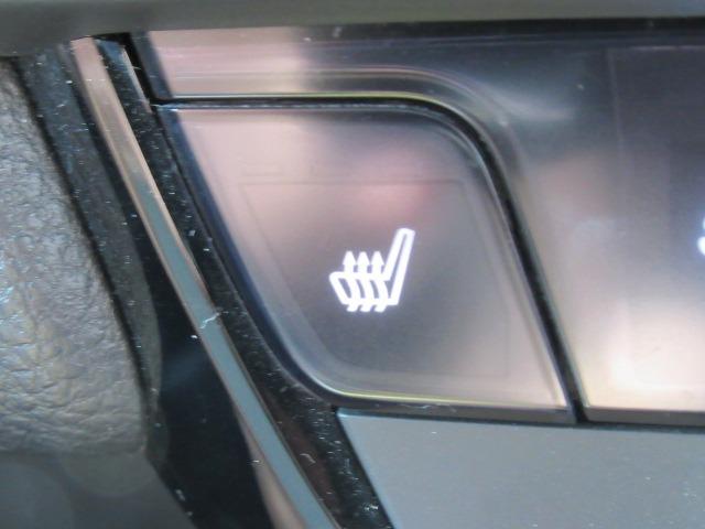 フィット ｅ：ＨＥＶリュクス　茶革シート／禁煙車／関東仕入れ／衝突軽減ブレーキ／寒冷地仕様／レーダークルコン／クリアランスソナー／純正ナビ／フルセグ／ワイパーデアイサー／ドアバイザー／シートヒーター／バックカメラ／ドラレコ／ＥＴＣ（18枚目）