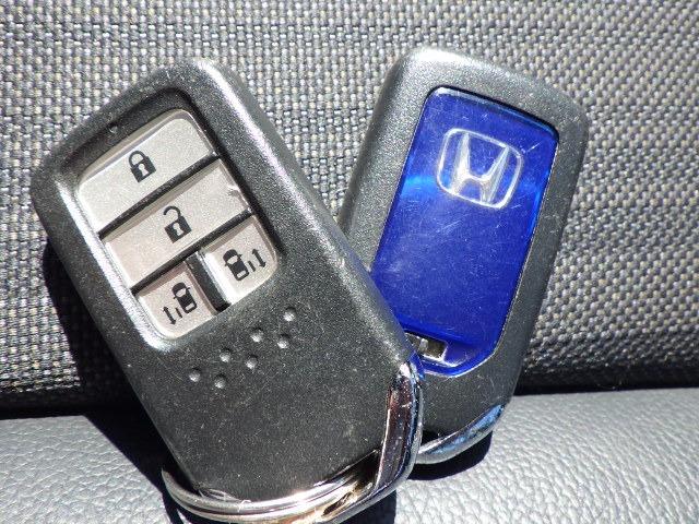 フリードハイブリッド ハイブリッド・Ｇホンダセンシング　４ＷＤ／ワイパーデアイサー／シートヒーター／レーダークルコン／ミラーヒーター／衝突軽減ブレーキ／ＥＴＣ／ドライブレコーダー／ＬＥＤヘッドライト／両側パワースライドドア／車線逸脱警報（46枚目）