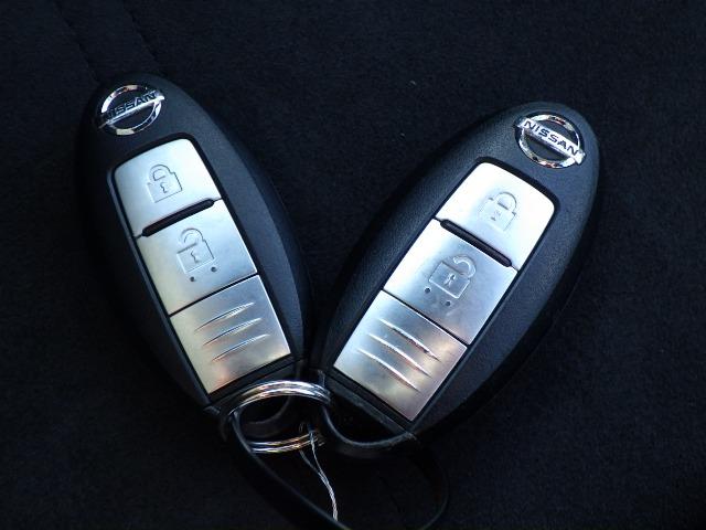 ジューク ニスモ　禁煙車／ターボ／バックカメラ／ＥＴＣ／パートタイム４ＷＤ／バニティミラー／電格ミラー／オートＡＣ／純正ナビ／フルセグ／Ｂｌｕｅｔｏｏｔｈ／ＨＤＭＩ／ＵＳＢ／フォグランプ／プッシュスタート／純正アルミ（32枚目）