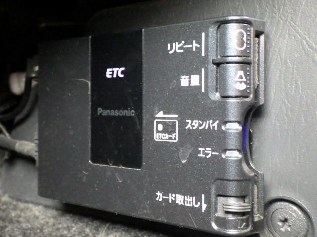 ＡＺオフロード ＸＣ　禁煙車／４ＷＤ／エンジンスターター／ドアミラーヒーター／フォグランプ／純正アルミホイール／電動格納ミラー／ＬＥＤヘッドライト／シガーライター／ドアバイザー／バニティミラー／ＥＴＣ（7枚目）