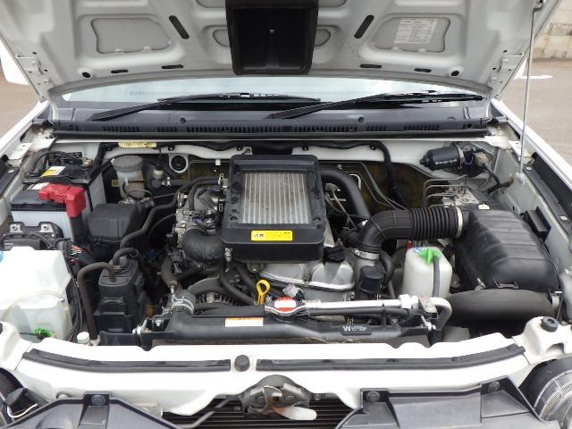 ＡＺオフロード ＸＣ　禁煙車／４ＷＤ／エンジンスターター／ドアミラーヒーター／フォグランプ／純正アルミホイール／電動格納ミラー／ＬＥＤヘッドライト／シガーライター／ドアバイザー／バニティミラー／ＥＴＣ（40枚目）