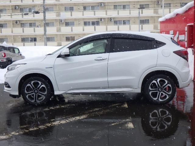 ヴェゼル ハイブリッドＺ・ホンダセンシング　禁煙車／前後ドラレコ／エンジンスターター／バックカメラ／レーダークルコン／シートヒーター／ワイパーデアイサー／サイドミラーヒーター／レーダークルコン／社外レーダー／衝突被害軽減ブレーキ／ＥＴＣ（18枚目）