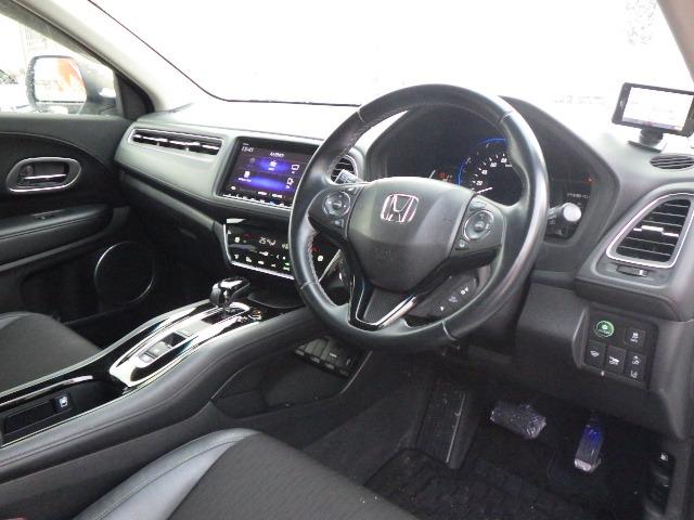 ヴェゼル ハイブリッドＺ・ホンダセンシング　禁煙車／前後ドラレコ／エンジンスターター／バックカメラ／レーダークルコン／シートヒーター／ワイパーデアイサー／サイドミラーヒーター／レーダークルコン／社外レーダー／衝突被害軽減ブレーキ／ＥＴＣ（24枚目）