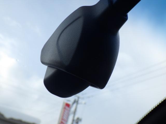 フィット e:HEVホーム 禁煙車/メーカーオプションナビ/プレミアムオーディオ/ホンダセンシング/ETC2.0/前後ドラレコ/ホンダコネクト/衝突被害軽減ブレーキ/LEDヘッドライト/ワイパーデアイサー/サイドミラーヒーター(4枚目)