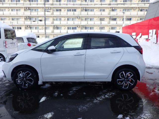 フィット e:HEVホーム 禁煙車/メーカーオプションナビ/プレミアムオーディオ/ホンダセンシング/ETC2.0/前後ドラレコ/ホンダコネクト/衝突被害軽減ブレーキ/LEDヘッドライト/ワイパーデアイサー/サイドミラーヒーター(14枚目)