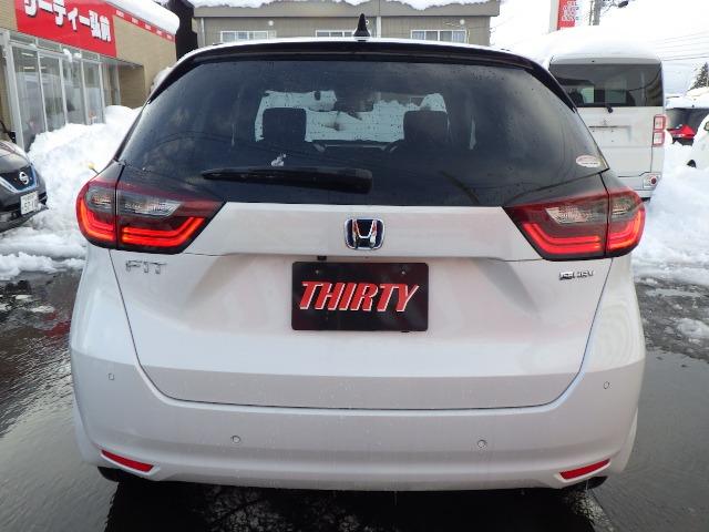 フィット e:HEVホーム 禁煙車/メーカーオプションナビ/プレミアムオーディオ/ホンダセンシング/ETC2.0/前後ドラレコ/ホンダコネクト/衝突被害軽減ブレーキ/LEDヘッドライト/ワイパーデアイサー/サイドミラーヒーター(16枚目)