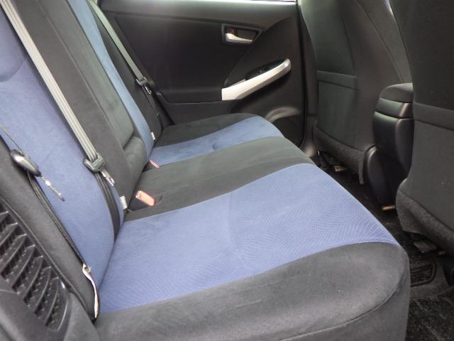 プリウス Ｓ　後期型／禁煙車／バックカメラ／前後ドライブレコーダー／エンジンスターター／ＥＴＣ／ワイパーデアイサー／ＨＩＤ／前後フォグ／ＳＤナビ／フルセグ／Ｂｌｕｅｔｏｏｔｈ／プッシュスタート／ＨＤＭＩ／社外ＡＷ（46枚目）