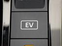 【EVモード】→エンジンや回転の力を制御して燃費の向上を優先できるモードです♪