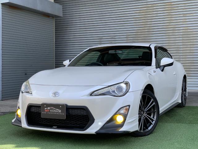 ８６ ＧＴリミテッド　ＴＲＤフルエアロ　社外マフラー　純正ナビ　ＥＴＣ　パドルシフト（2枚目）