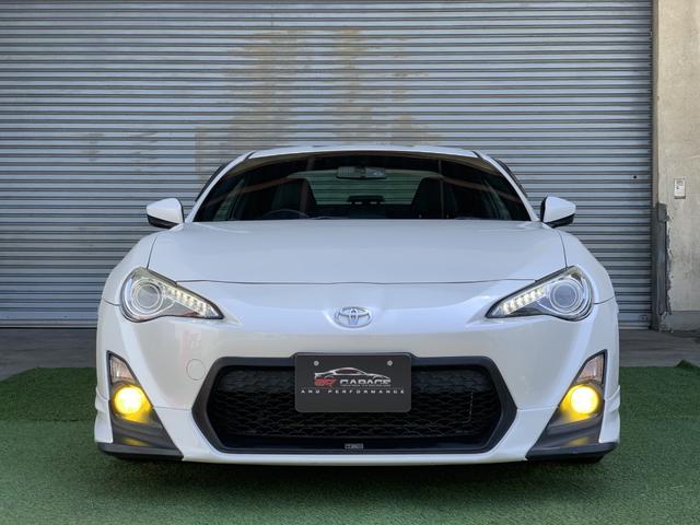 ８６ ＧＴリミテッド　ＴＲＤフルエアロ　社外マフラー　純正ナビ　ＥＴＣ　パドルシフト（5枚目）