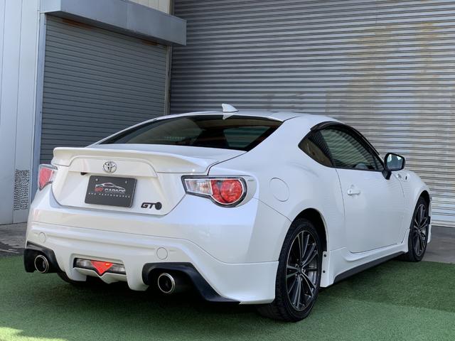 ８６ ＧＴリミテッド　ＴＲＤフルエアロ　社外マフラー　純正ナビ　ＥＴＣ　パドルシフト（8枚目）