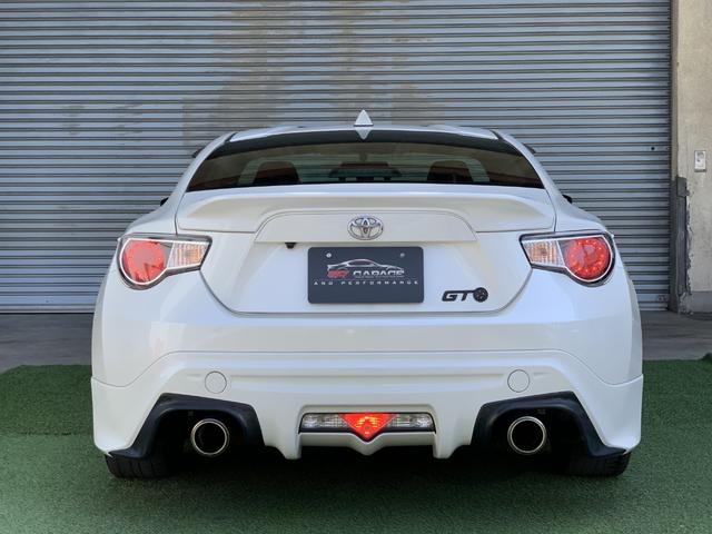 ８６ ＧＴリミテッド　ＴＲＤフルエアロ　社外マフラー　純正ナビ　ＥＴＣ　パドルシフト（13枚目）