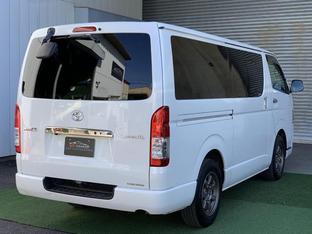 ハイエースバン スーパーＧＬ　ダークプライム　フルセグＢｌｕｅｔｏｏｔｈナビ　テレビ　Ｂカメラ　両側小窓（9枚目）
