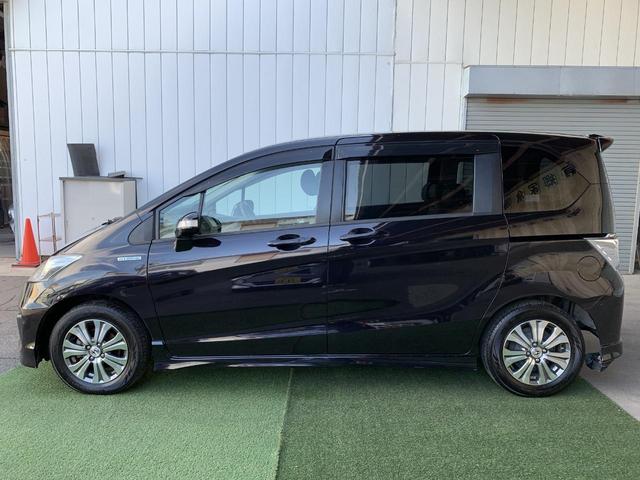 フリードハイブリッド ジャストセレクション　両側電動パワスラ　純正ナビ　ＴＶ　Ｂカメラ　後部座席モニター　ＥＴＣ　クルコン（11枚目）