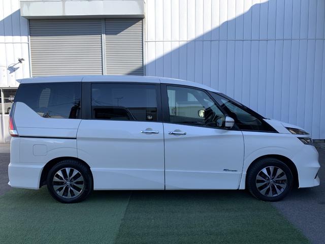 セレナ ハイウェイスター　Ｖセレクション　プロパイロット　アラウンドビューモニター　両側電動スライド　衝突軽減　Ｐアシスト　クルコン　ＡＬＰＩＮＥフリップダウン　ドラレコ　禁煙車（12枚目）