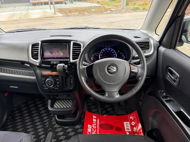 ソリオ ブラック&ホワイトII 特別仕様車 純正フルエアロ フルセグTV DVD エンジンスターター シートヒーター 電動スライドドア ビルトインETC 専用15インチアルミホイール スマートキー リアスポイラー プッシュスタート(17枚目)