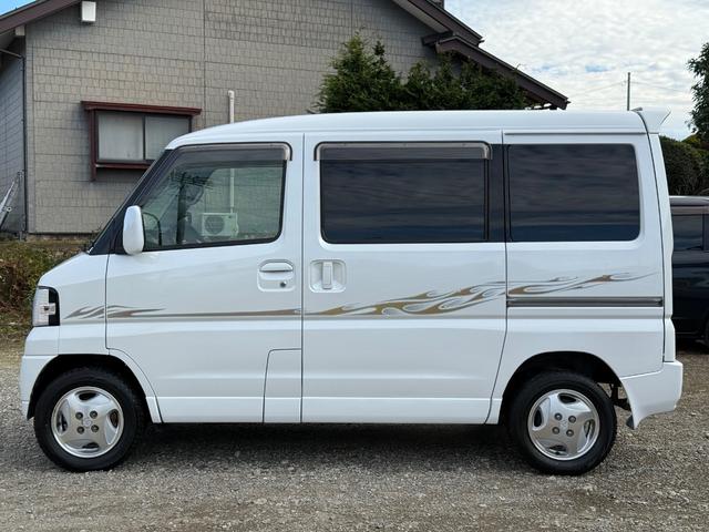 タウンボックス ＲＸ　令８年１１月　４ＷＤ　ターボ　４ＡＴ　オートマ　ナビフルセグＤＶＤ　Ｂｌｕｅｔｏｏｔｈ　パール　両側スライドドア　キーレス　ＥＴＣ　ＬＥＤヘッド　純正１３インチアルミ　フォグライト　プライバシーガラス（8枚目）